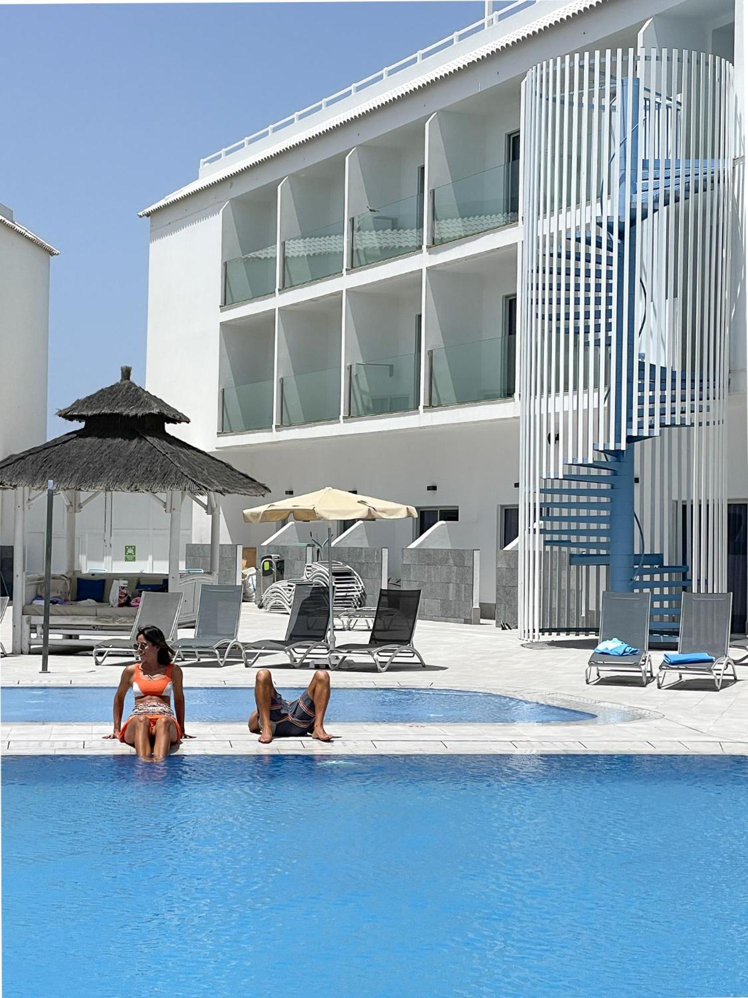 Corralejo Surfing Colors Hotel&Apartments Ngoại thất bức ảnh
